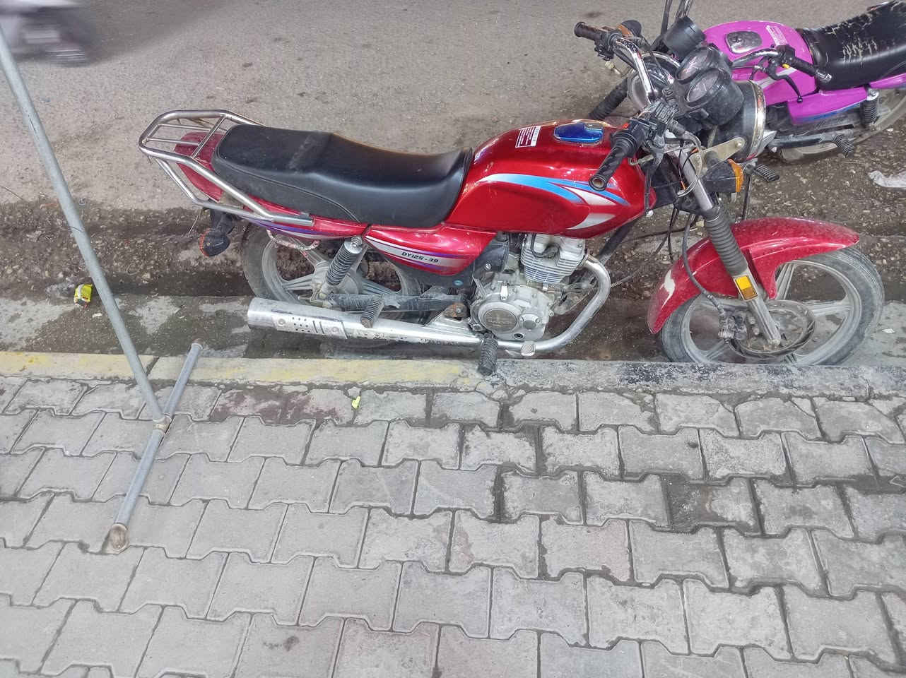 دايون عظم موديل 20كلك مكفوله من السرقه سلف كهربائيات شغاله نضيفه كلش سعرها 575وبيها  قليل مكاني كربلاء يتوفر واتساب واتصال ***********
