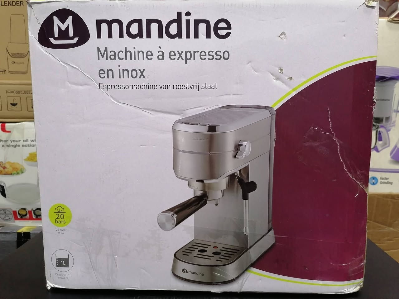 صانعة قهوة تحضير الإسبريسو Mandine MEC1450 المصنوعة من الفولاذ المقاوم للصدأ.
ضغط عالٍ: تعمل بقوة 20 بار لاستخلاص مثالي للقهوة.
سعة خزان المياه: تحتوي على خزان مياه قابل للإزالة بسعة 1 لتر جديد غير مستخدم


**إذا كنت صاحب هذا الإعلان وتريد حذفه لأي سبب، رجاءا أرسل رسالة إلى الدعم الفني**