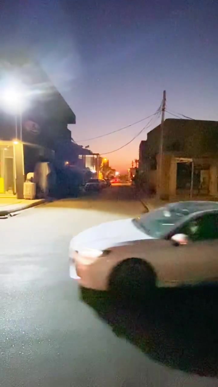 #إعلان_رقم (256)

دار للبيع منطقة حي المعلمين الثانية 
📍 | مدخل شارع النادي الرياضي 

━━━━━━━━━━━━━━━

🏠 مواصفات الدار:

◾ المساحة : 200 متر
◾ البناء : قديم حالياً مسكون من قبل اصحابة 

◾ موقع هادئ ومناسب للسكن العائلي

━━━━━━━━━━━━━━━
تفاصيل اكثر داخل الفيديوا 
━━━━━━━━━━━━━━━

📞 للحجز والاستفسار:
مراسلة الصفحة أو الاتصال مباشرة 👇

╭──────────────╮
📞 ***********
👤 سيد ولاء
╰──────────────╯

╭──────────────╮
📞 ***********
👤 أبو حسين
╰──────────────╯

📍 العراق | السماوة
حي العسكري — قرب جامع الإمام علي (ع)

━━━━━━━━━━━━━━━
🏢 #الخارطة_للاستثمار_العقاري
🔑 بيع • شراء • استثمار • خدمات عقارية
━━━━━━━━━━━━━━━

