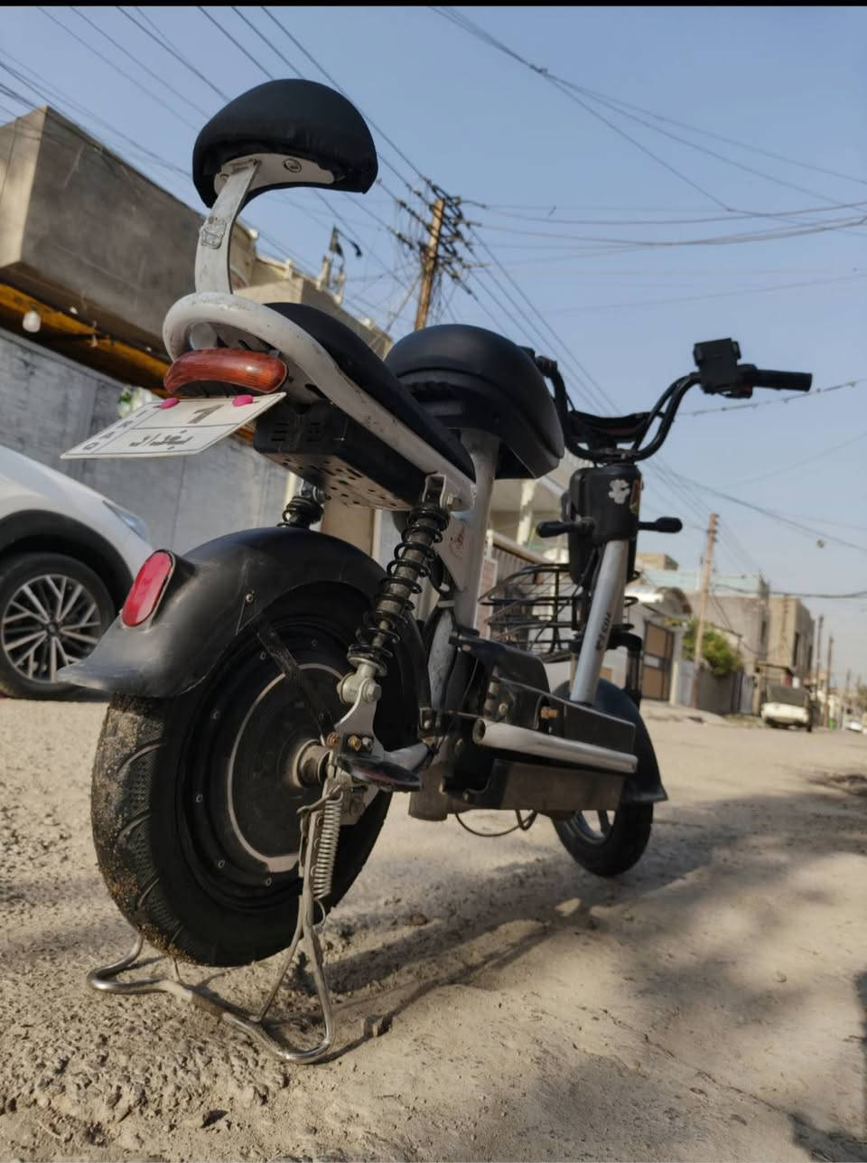 سلام عليكم
دراجة للبيع الدراجة نضيفة كلش وشخط ما بيها والكهربائيات كلها شغالة اشاير يمين يسار گلوب زنون عالي ناصي گلوب خلفي احمر مستخدمة بس 4اشهر السعر300وبيها مجال ان شاء اللّٰه عنوان: بغداد الدورة ابو دشير رقمي: ***********
