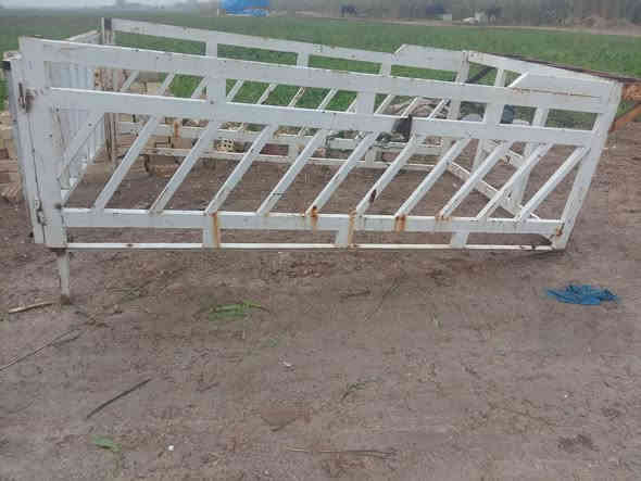 السلام عليكم موجود محجر نضيف السعر والاستفسار *********** مكان واسط الشحيميه
