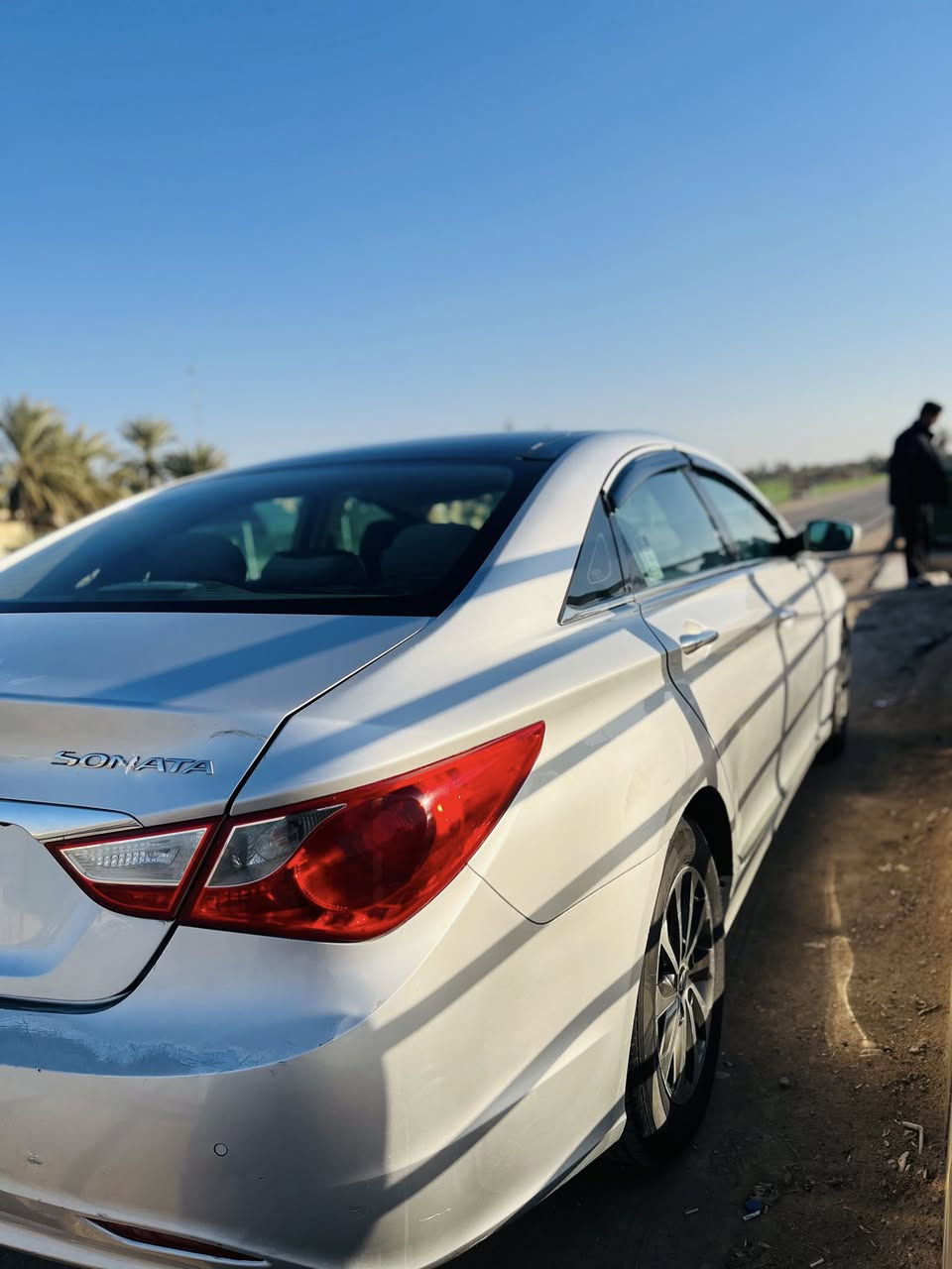 سلام عليكم للبيع هونداي سوناتا
موديل 2011خليجي رقم بغداد 

سياره فول مواصفات خنك بنورام 

بصمة تشغيل بصمة ابواب مرء شفط

مكينه 2400 دوش  وياله كروم شاشه ايباد وكامره دواره خلفي نضام ايكو  السياره ب اسمي تحويل ثاني يوم 
مكاني بابل المسيب  السعر 120  
رقمي ‭0781 361 9172‬
