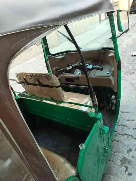 تكتك ٢١ للبيع مكان شعله سعر ٨ مليون
***********
