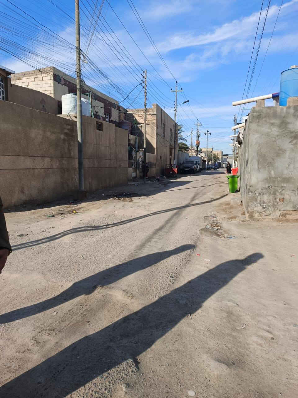 ألسلام عليكم ورحمة ألله وبركاته 👋
اللاستفسار :*********** 

أتوفرت قطعه أرض للبيع
ماشاألله قطعه كلش مرتبه
محدوله وجاهزه للبناء 
ألمساحه 250م
واجه 12 × 20 نزال
قطعه ركن على شارعين تبليط

نوع العقار : طابو ملك صرف زراعي سند 25 بأسم عراقي

جميع الخدمات متوفره 
مدارس حكوميه أهليه 
العنوان : البصره أبي لخصيب
كوت سرحان خلف مدرسة رفح قرب سايدين سياحي
خلف جامع شهيد طه

السعر 63 مليون وبيه مجال
اللاستفسار :***********
