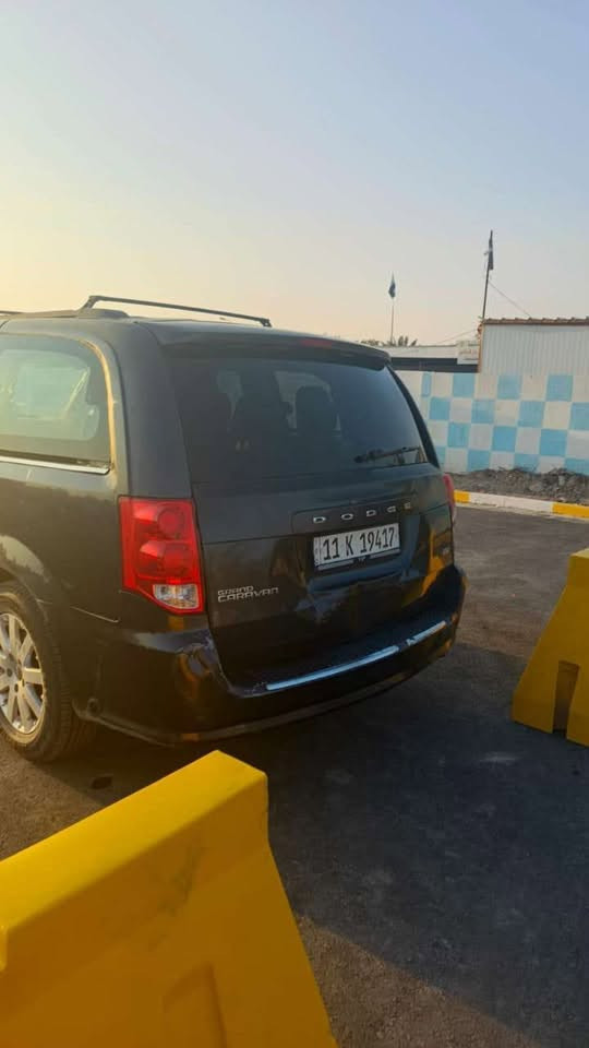 دوج كرفان 2012
محرك 6 V 
گير شاد الها قبل شهر موديل 19 
صندوق كهرباء 
الباب الخلفي عدد 2 كهربائي
كشن كهربائي
سيارة منظومة غاز بس مااشغلها بسبب الفلتر بي وصاخة
تبريد شغال/تدفئة
كامره خلفية شغالة
تخم تايرات كامل جديد

مكاني بغداد مجمع بدور
بيع مستعجل 85 وبيها مجال بسيط ‏***********‏
