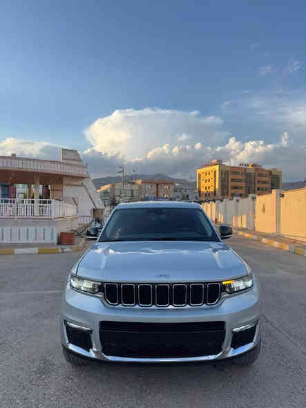 ‏‎جيب كراند شيروكي LIMITITID.L موديل : 2023
السعر :240 ومجال 
اللوان : سلفر 
عداد المسافة :22 الف كم 
حجم المحرك : 3.6L V6 (6.سلندر)
السياره وارد أمريكي  ✅
ملاحطة السيارة : 3 قطعة  صبغ 🔴 فقط و اثنين مكان PDR بدون  نقطه دواخل 
سياره بچم كبس بدون دواخل 
شاصى+ لغد + بطانه+ راديتر + تكم + رادار  كله مكفول ✅ 
‏‎
المواصفات : 𝐋𝐈𝐌𝐈𝐓𝐄𝐃.𝐋
‏‎
فــول فــول مواصــفــات 1/1 ماعاد فتحه 

دةبل اكسل : 𝟒𝐱𝟒
كيج الكتروني
ابواب بصمة 
‎بصمة تشغيل 
تشغيل عن بعد(𝐑𝐞𝐦𝐨𝐭𝐞 𝐒𝐭𝐚𝐫𝐭)
خمس كاميرات  360 درجه 
اوتو پارك 
شاشة دشبول ديجيتال
شحن وايرليس
اوتو ستارت(𝐀𝐮𝐭𝐨 𝐒𝐭𝐚𝐫𝐝)
 اوتو ستوب(𝐀𝐮𝐭𝐨 𝐒𝐭𝐨𝐩) 
‎رادار امامي ( تحديد مسار )
‎رادار جانبي  ( نقاط عمياء )
‎رادار خلفي ( التحذير من الاصطدام )
‎حساسات امامي
‎حساسات جانبي 
‎حساسات خلفي 
كشنات جلد 
‎كشنات كهربائي
‎كشنات خزن+ميموري 
‎كشنات تبريد
‎كشنات تدفئة
تحكمات اسيرين
‎استيرن تدفئة
‎تبريد لمس
‎تبريد مركزي
 ‎صندوق شفط كهربائي 
لايتات 𝐋𝐞𝐝 عدسة زينون
بلوجكتوات 𝐋𝐞𝐝 
بكلايتات 𝐋𝐞𝐝 
‎ويل كروم
 
وبعد هواية مواصفات…
‏‎تفاصيل اكثر الاتصال علی ارقام التاليه 

‏ WhatsApp - Vibir 
***********☎️‏‎

عنوان📍عقره اكر
