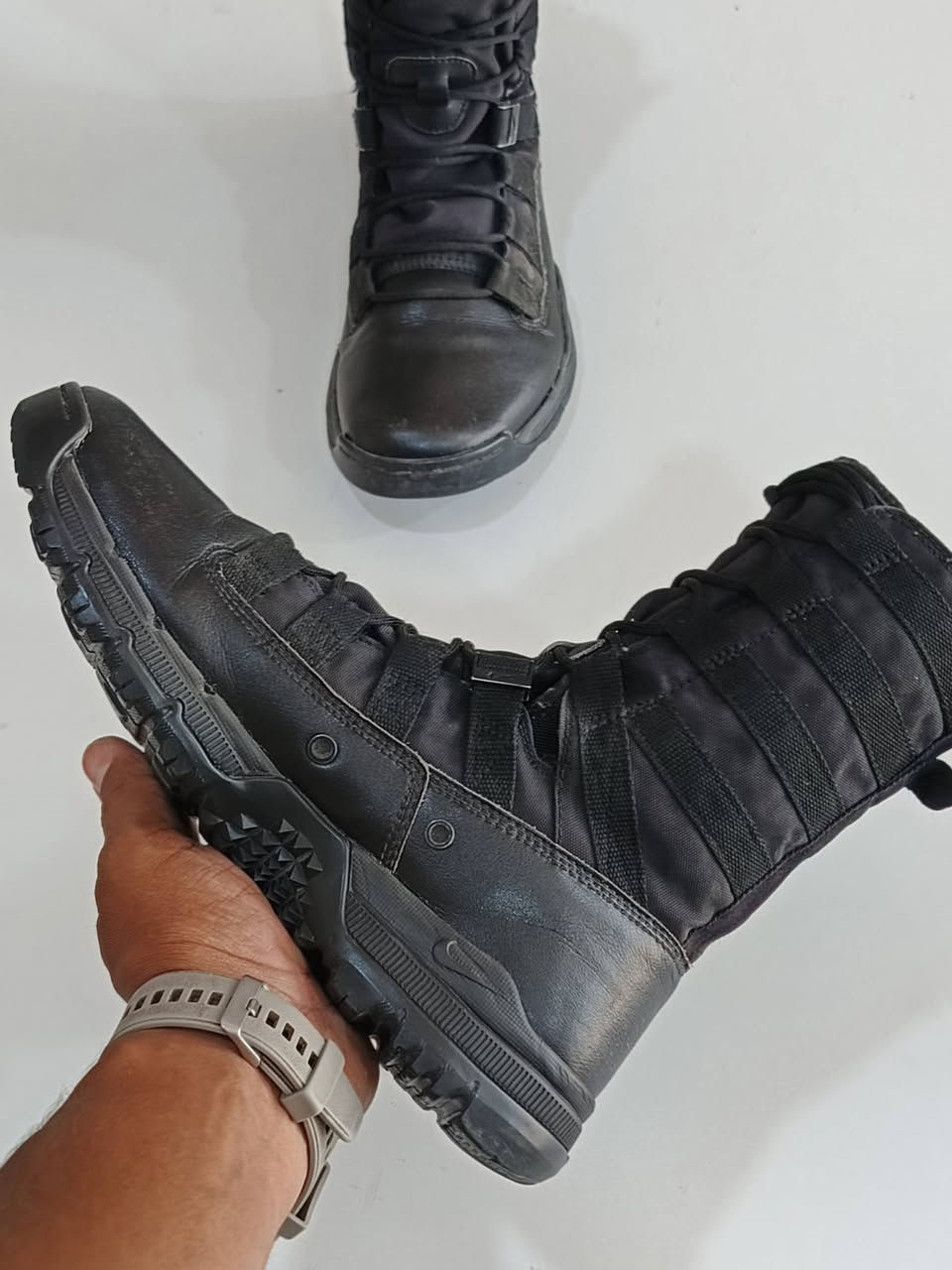 بسطال نايك اصلي اورجنال
▪️قياس 42---26.5 cm طول القدم 
👟 طبي وزن خفيف مريح القدم 
☎ واتساب ***********☎
🚗 توصيل كافة محافظات العراق 🚗
