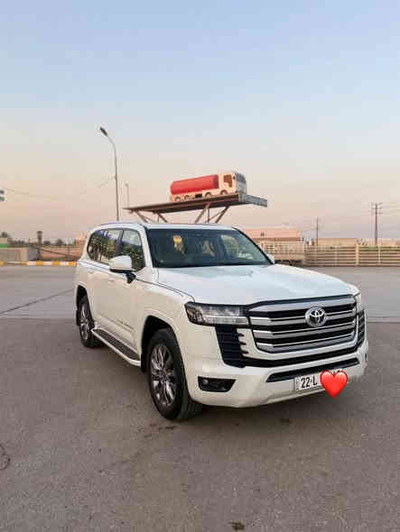 سلام عليكم 
للبيع لاندكروز موديل 2024 مكفولة كفالة عامة من كلشي 6سلندر 4000
مواصفات السياره 
فتحة سقف 
جنطة كهرباء 
كراسي جلد 
كراسي كهرباء 
شاشات تطبيق اصل 
3 شاشات 
كراسي تدفئة 
كراسي تبريد 
لايت زنون 3 عدسات 
كشاف لايت 
زراك لايت 
3 قطع تبريد 
جامات تصعد وتنزل كهرباء اوتو 
مري كهرباء وشفط 
نضام SPORT
نضام OTOhold
نضام صعود الجبال 
نضام المنحدرات 
داخل جلد بيجي 
بك لايت LED 
كامرات خلفية وامامية 
حساسات أمامية 
حساسات خلفيه 
سياره جديدة حيل
مكان السيارة صويره
السعر المطلوب 735 وبيها مجال 

***********
***********
