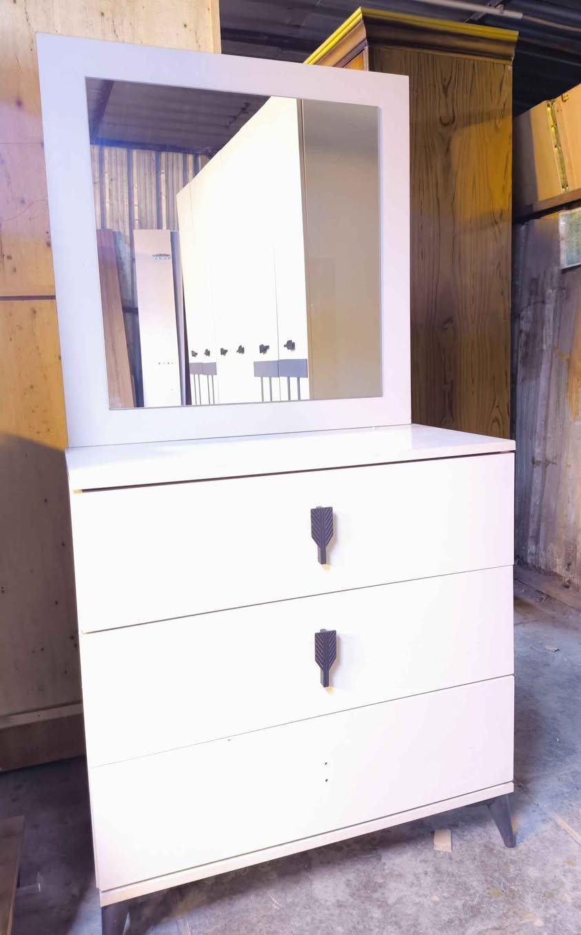 غرفه تركيه 5 قطع نضافه فول شبابيه عنوان ميسان عمارة, ميسان


**إذا كنت صاحب هذا الإعلان وتريد حذفه لأي سبب، رجاءا أرسل رسالة إلى الدعم الفني**