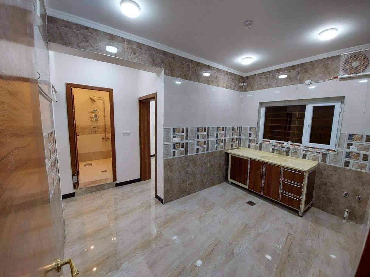 متوفر شقق للايجار
طابق ارضي
طابق 1
 عنوان اعظميه  شارع راغبه خاتون شارع العدد
***********
اسعار مناسبه
