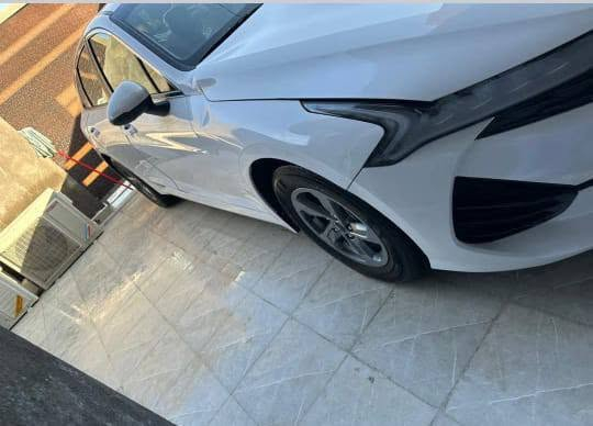 السلام عليكم للبيع كي فايف مديل ٢٠٢٣وارد امريكي مكفوله كفاله عامه  بيها بس تبديل بنيد فقط رقم ذي قار معوقين السياره محرك ١٦٠٠تيربو رياضي مواصفات رادرات امامي خلفي تحكم سرعه تشغيل عن بعد العنوان ناصريه السعر ١٧٨وبيه مجال بصيط  رقم الجهاز ***********
