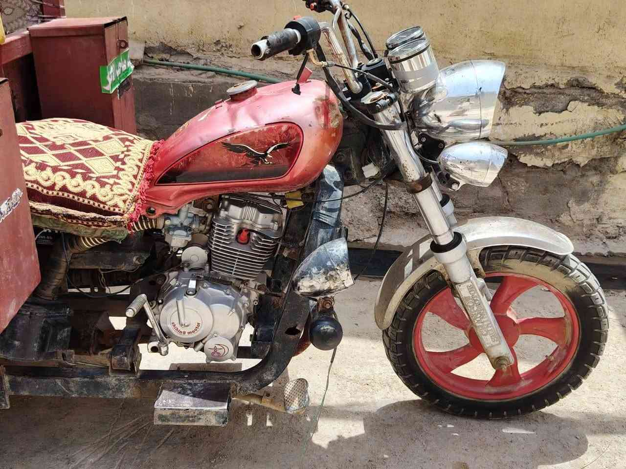 ستوته لبيع

 التفاصيل 
زوج تاير خلفي جديد 
أكسن جديد 
بدي تسكام 
جاهزه من كلشي 

نقص فقط فلاوين 
السعر 850 
المكان بابل  القاسم 
اتصال فقط ***********
