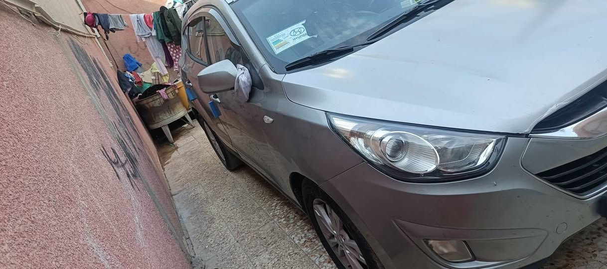 توسان مديل ١٣رايدها سياره بيه كصه جنطه سياره جاهزه من كلشي تبريد ثلج محرك سوبر تيربو كاز سياره ما تصرف عليها ربع جاهزه من حداديه تخم تاير من كلشي
السعر50واذا مراوس بسوناته هم اراوس مكاني البصره


**إذا كنت صاحب هذا الإعلان وتريد حذفه لأي سبب، رجاءا أرسل رسالة إلى الدعم الفني**