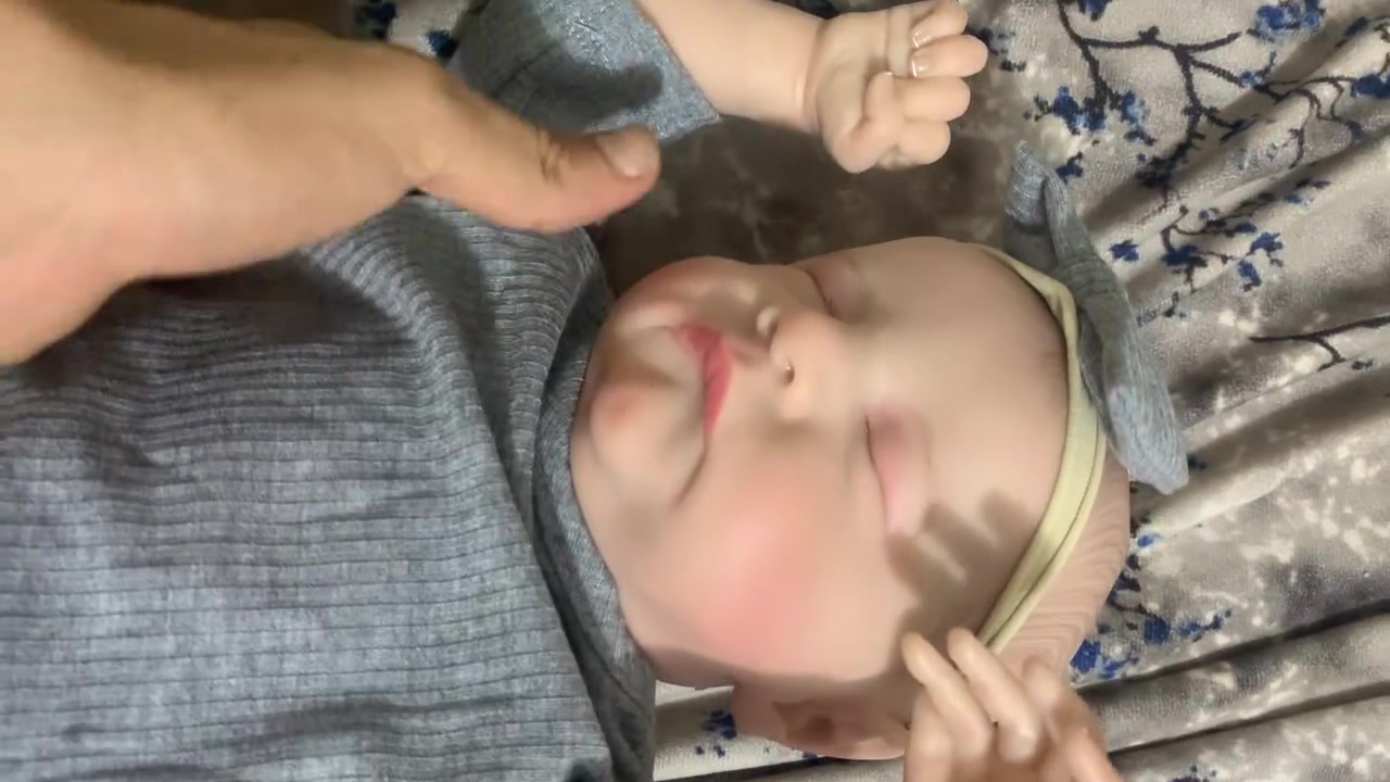 للبيع سلكون طبق الاصل ملامح وجه حقيقي الوحدة ب 50.


**إذا كنت صاحب هذا الإعلان وتريد حذفه لأي سبب، رجاءا أرسل رسالة إلى الدعم الفني**