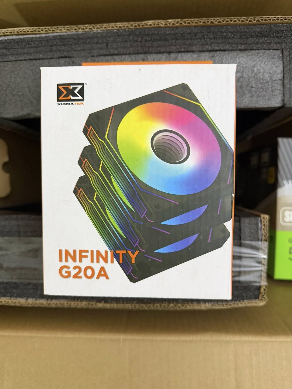 السلام عليكم، كيس مواصفات عالية للبيع استخدام قليل ونظيف جداً والكراتين كلها موجوده
MB. Gigabyte Eagle Z890 

CPU : Ultra 7 265 kf

Cooler : Gigabyte Aorus 360

Psu : Xigmatic 850 Gold pci 5 

GPU : Zotac OC RTX 5080

hard : Lexar M.2 nvme 1T

Ram : 32 DDR 5 G Skill 6000hz

Case : Darkflash With 7 Fan

  السعر 3,700,000 مكاني بغداد


**إذا كنت صاحب هذا الإعلان وتريد حذفه لأي سبب، رجاءا أرسل رسالة إلى الدعم الفني**