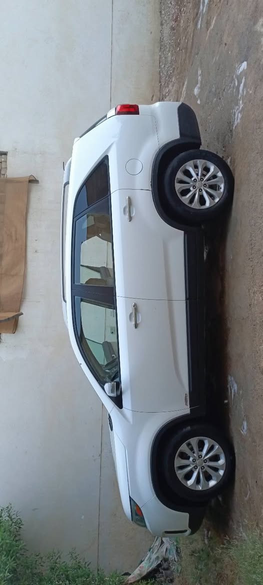 السلام عليكم . سورينتو وارد موديل 2015 محرك كير عالفحص سبعة راكب محرك 3300  الحادث(طخة) بالجاملغ الايمن الخلفي مصبوغ بعمان عندي من 2019 البنيد بيه  قطعة على كد شبر جارد وصابغة السعر 168$ للأستفسار اكثر الاتصال على الرقم (*********** )
