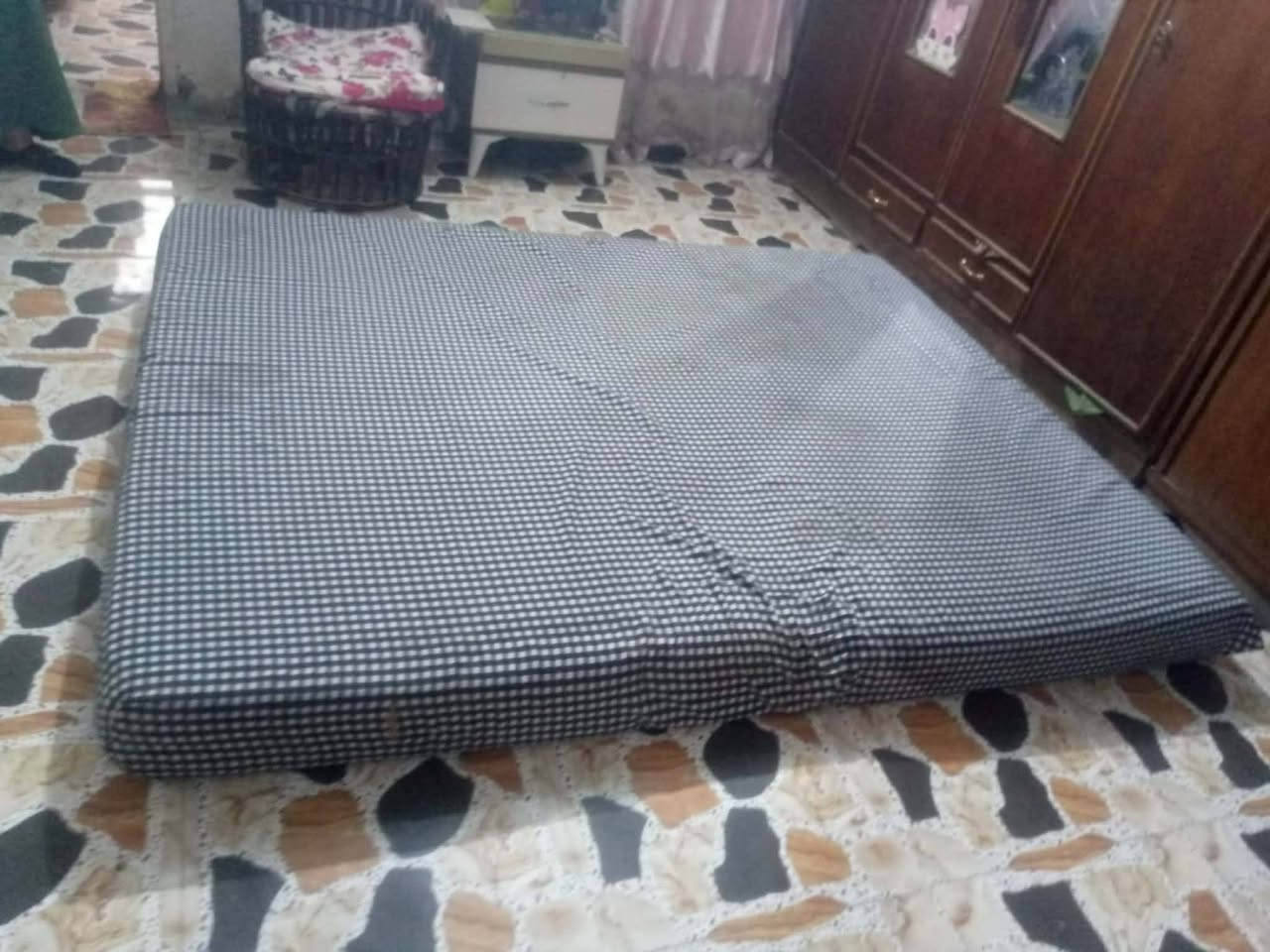سلام عليكم هذني الغراض للبيع اليحب يستفسر خاص موجود


**إذا كنت صاحب هذا الإعلان وتريد حذفه لأي سبب، رجاءا أرسل رسالة إلى الدعم الفني**