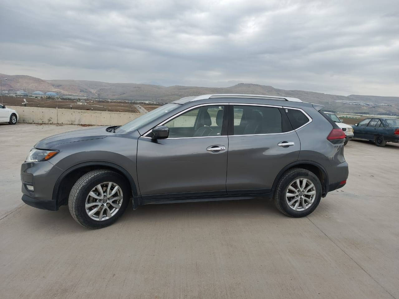 ***********
نیسان ڕۆگ 2020 sv  دەبڵ ئەکسل 
چوار پستۆن فوول بەس سڵایت نیە
زۆر پاکە ڕەقەم سلێمانیە بە ناوی خۆماوەیە 
ئۆتۆ ستۆپ و ڕادارو خەتی جادە 
یەک پەڵە بۆیاخی هەیە بێ ناوگرتن
گێڕومەکینە بەشەرت 
تەحویل و غەرامەی بەشەرت
سعر..179 کەمێك مەجال
شوێن..سلێمانی .. بازیان
تلفۆن..     ***********
واتس اپ ..*********** السليمانية, العراق
