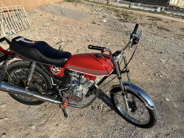 سلام عليكم 
دراجه تيربو للبيع موديل 2025 محرك ما مفتوح بريك خلفي دسك دراجه فول نضافه السعر 600 
مكاني موصل حمدانيه
للتواصل خاص او اتصل ***********
