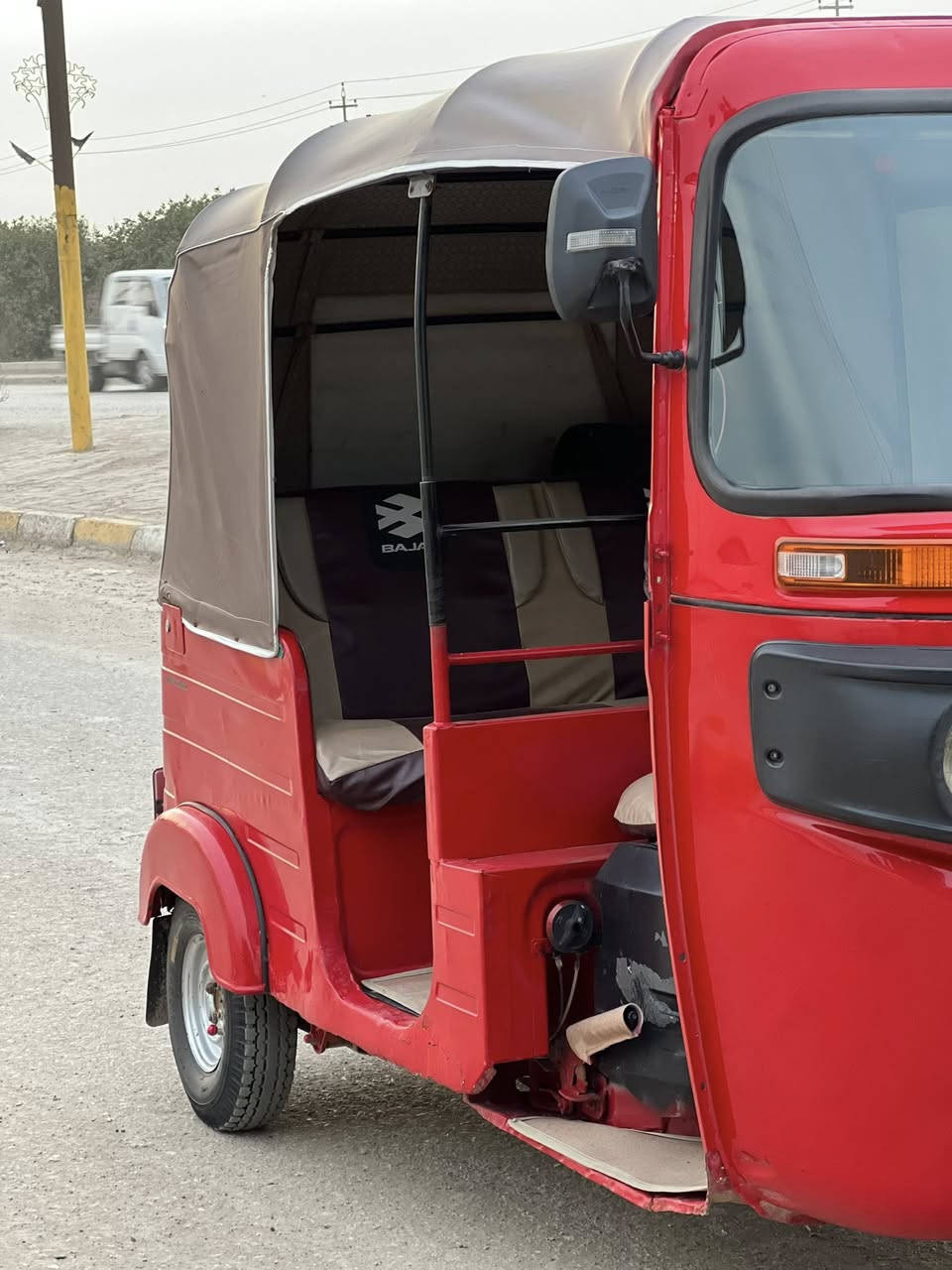 سلام عليكم
الحلال للبيع  18 شهر 12 يوم 26 محسوبه 19
وخروجها 19 شهر الثالث بالأوراق سابقاً

محرك عشرين 

رقم هزة جديد

تخم تاير جبلي

مسجل ودمام كامل

بيها دوس العبري معمره سابقاً وهسه تحتاج تعمير

بيها بارد بل كنر الايسر مال عبري

مصبوغه عام جماليه 

تاخذها ربع ماتصرف عليها كبل للشارع

حبايبي مكاتبه ما ابيع عقد مروري حصراً و الشراي يحول بسبوع
 

مكاني حلة الحمزة الغربي

هاتف ***********
