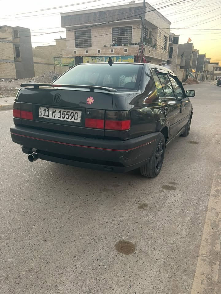 كولف فينتو مكينه 2000
موديل 93 سياره نضيفه ومناقصها شي تبريدها ثلج 
بغداد 
مكلف بالنشر رقم صاحبها ***********
بيع او مراوس
