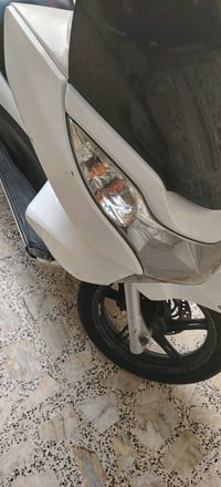 للبيع دراجة pcx رقم أنبار بإسمي محرك 125 ياباني A السعر 20 ورقه للإستف...