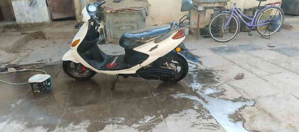 لبيع اكزز فحل دراجه نضيفه وحلو تواير جدد مكينتها خير من الله كهربائيات كلها شغاله سعرها 450 هاذه الرقم بيه واساب ***********والشراي بيه خير ويدلل
