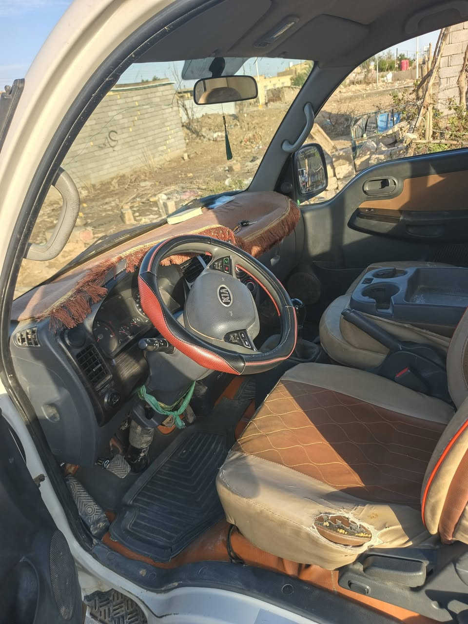 سلام عليكم سياره بنجو موديل 20 الشكل القديم سياره مقفوله كفاله عامه مشروع وطني رقمهاهثانويه ساقطه مداور ثاني يوم سياره جاهزه مقفوله كفاله عامه لا تبخير ولا تنقيص ماشا 140 مشي حقيقي سياره للبيع مكاني بالناصريه قضاء الشبايش***********  السعر128 وبيها مجال
