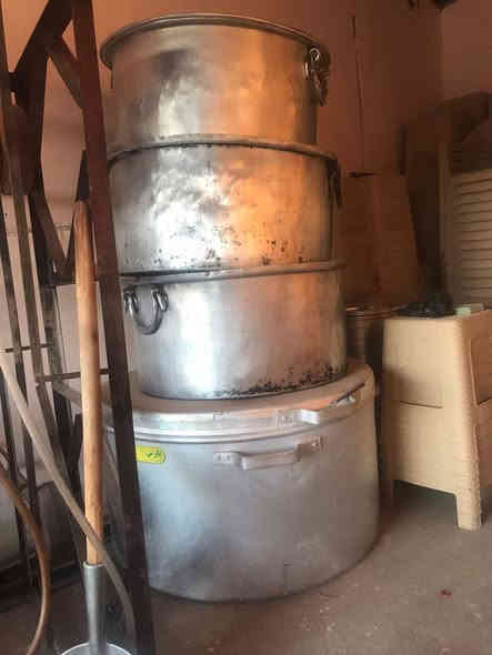 السلام عليكم. 
يوجد لدينا ايجار وحجز تجهيز كامل للمناسبات 
ملاحظه يوجد اجار خيم 
كراسي
طبلات
صياني
خيمه
مشاعل كبير عدد3
ومشاعل صغير
اگدورة
قواري چاي حجم كبير مال مناسبات
چفچير
 ويوجد ايجاد جك همر
دريل
كاويه
المكان قرية حضرة الفاضل مقابيل مول الروان مجاور محلات سالم العسكر للسيراميك 

اسم المحل:: القاسم للمناسبات

رقم الهاتف***********
رقم الهاتف ***********
رقم الهاتف ***********
  هيمت ما تريد بس دك ع الرقم.متوفر على مدار24:00  ساعة 
@إشارة
