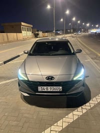 هونداي النترا ٢٣ حادث صندوك  السيارة رقم معوقين باسمي  السعر ١٤٠ وبيها...