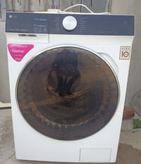غسالة 15كيلو LG شبه جديدة مستعملة فترة قليلة بيها خلل بسيط ما اعرف بيه...