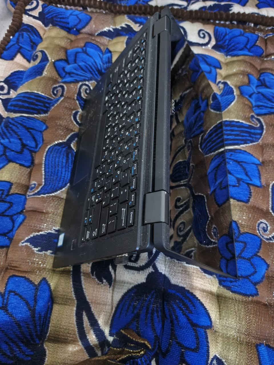لابتوب dall cor i7 gen 7
رام 16
هارد 512
كرات شاشة 8 كيكا
لمس قلاب كيبورد ليزري عربي انكليزي ضوئي
شاحن تايبسي 65 واط اصلي

السعر 475 الف


**إذا كنت صاحب هذا الإعلان وتريد حذفه لأي سبب، رجاءا أرسل رسالة إلى الدعم الفني**