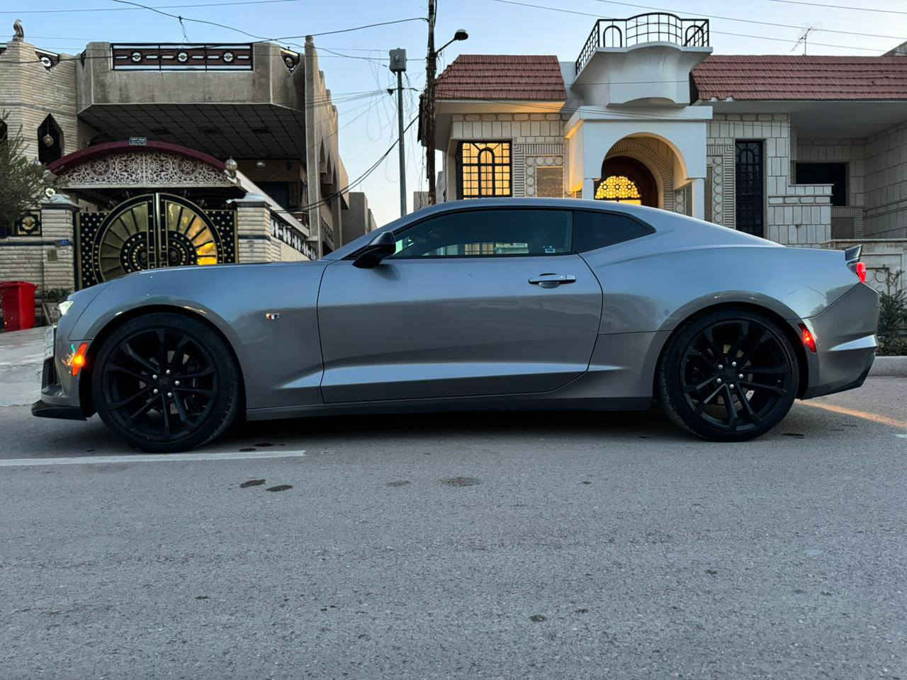 مال بيع ب145  بدون مراوس (***********)
كمارو 2020  6سلندر
*كشنات كهرباء جلد حار+بارد
*شاشة جبيرة ام اللد
*ويل ss20
*دواخل جلد+كنتارة
*اكتف كزوز 3اصوات 
*بجم zl1
*بك لايت سموك
*فجوج بريمبو
*جنح zl1
*لايتات ss
*گير عادي 
*ستيرن كنتارة بلادي هوة الگير
*ماشية 68 كيلو
*صدر كهربائيات تبريد تدفئة باتري كلشي جديد بدون اي نقص لا اتعب نفسك وتسئل شبيها نقص
حادثها جاملغ ايمن وشوية من باب الصدر فقط بدون شاصي بجمها كبس هوة الراديترات 
مكانها بغداد
