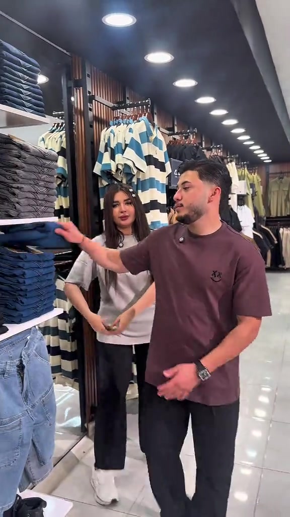عروض العيد بس يم مجمع الرواد 🔥🎉 سعر الجينزات (15،000) القياسات كلها متوفره للحجز ارسل رقمك وعنوانك والقياس ❤️ المجمع مفتوح 24 ساعه طيلة ايام الاسبوع  يوجد توصيل 5 لجيمع محافظات العراق  الفرع الاول-📍بغداد-زيونة-شارع الربيعي-مقابيل خطار  سنتر عمارة تاج سنتر داخل السرداب.                                                   هاتف :-*********** الفرع الثاني-📍بغداد-المنصور-تقاطع الرواد-مقابل مطعم العريش-عمارة مناحل حيدر الملا-داخل السرداب. ‏‎هاتف:-*********** الفرع الثالث-📍الموصل-حي الزهور-قرب كولدن مول ‏‎هاتف:-***********
