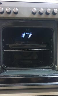 كاونتر نظيف جدا قطعتين مع طباخ وثلاجة نظيفات وشغالات على الفحص 0770270...