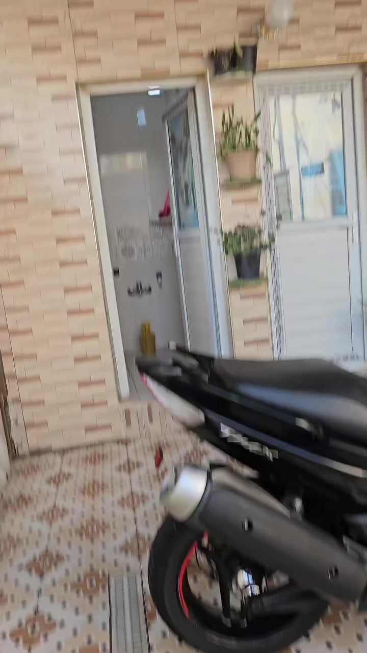 سلام عليكم دراجه تي ماكس ٢٠١١ مكفوله كفاله عامه شرط الفحص حاويه ستخدام قليل ماشي ١٨ سعر ٤٠ شراي يتصل *********** المكان ناصريه رفاعي / تحياتنه الجميع 🥀
