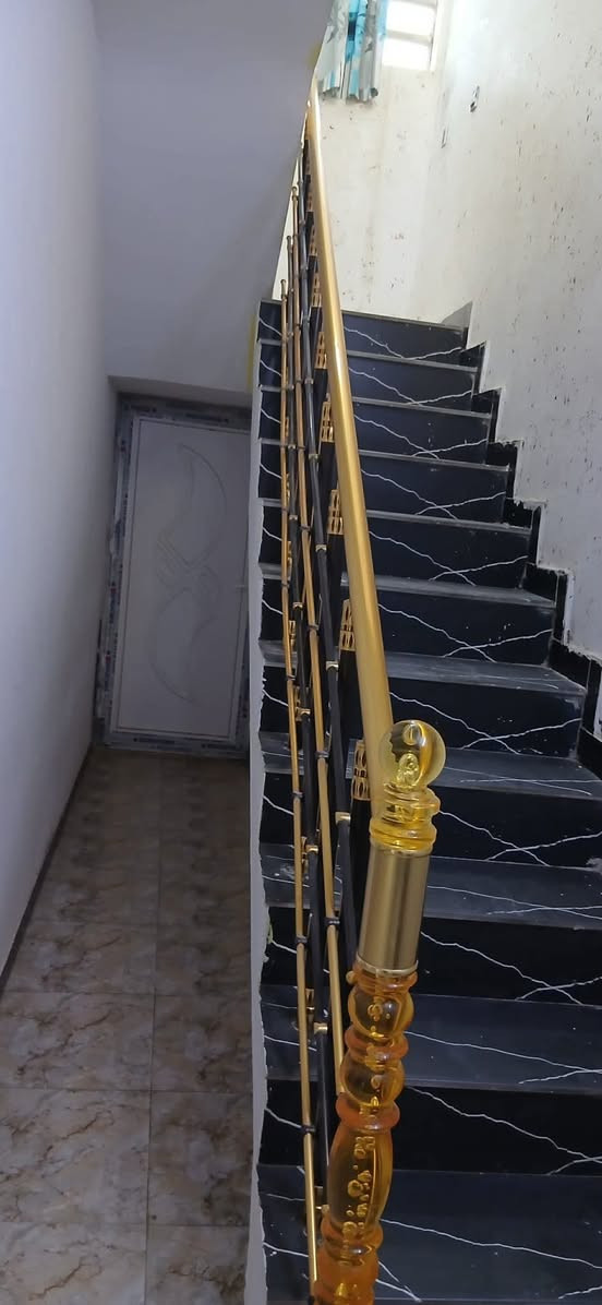 من الخاص 
: السلام عليكم ورحمة الله اخي العزيز  عندي مشتمل متكامل منطقه ٢١ الشهداء الايجار ٣٠٠الف تحياتي ***********
