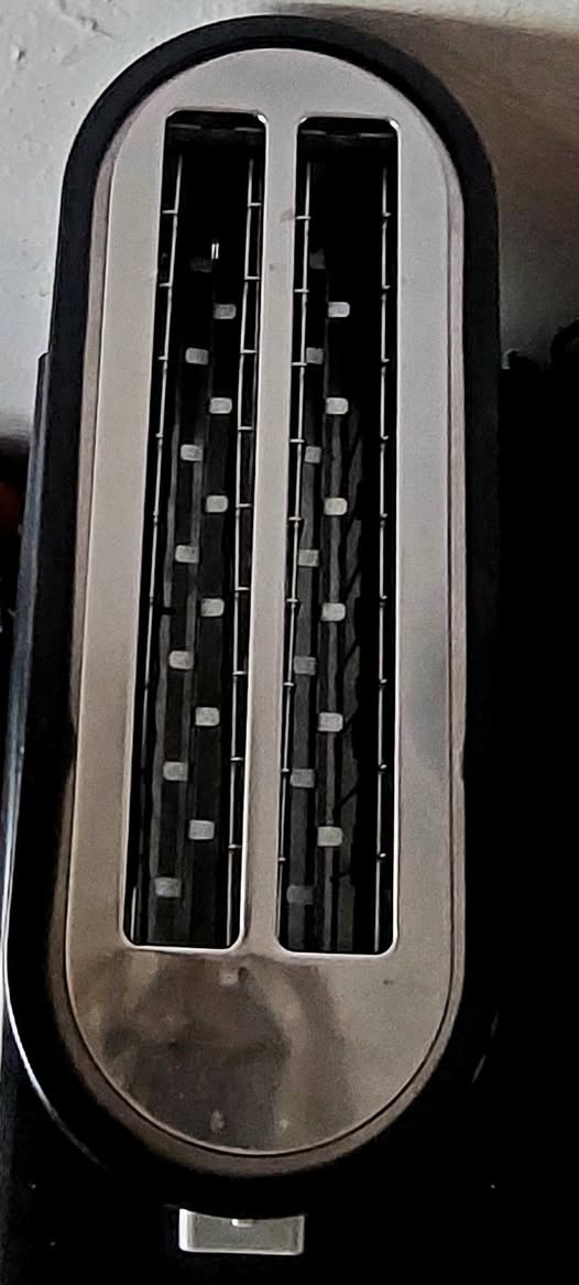 غراض بيت للبيت كلمن وسعرها صوبات (2) شرط الشغل وقارصات(5) شرط الشغل وجهاز مال خبز توست شغال وخلاط هم شغال وتمثال الصقر الغراض كلهن شرط الشغل  ونضيفات كلش السعر خاص متواجد دائما رقم موبايلي *********** كربلاء
