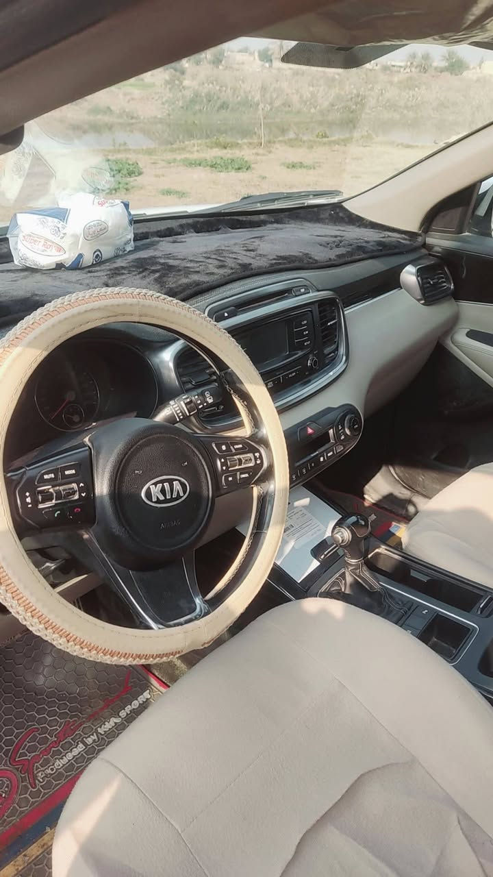 سرنتو موديل 2018 اسياره متجيه صبغ صفحه وحده اسياره حلوه ماعايزه شي اسعر 172وبيهه مجال  لشراي ***********
