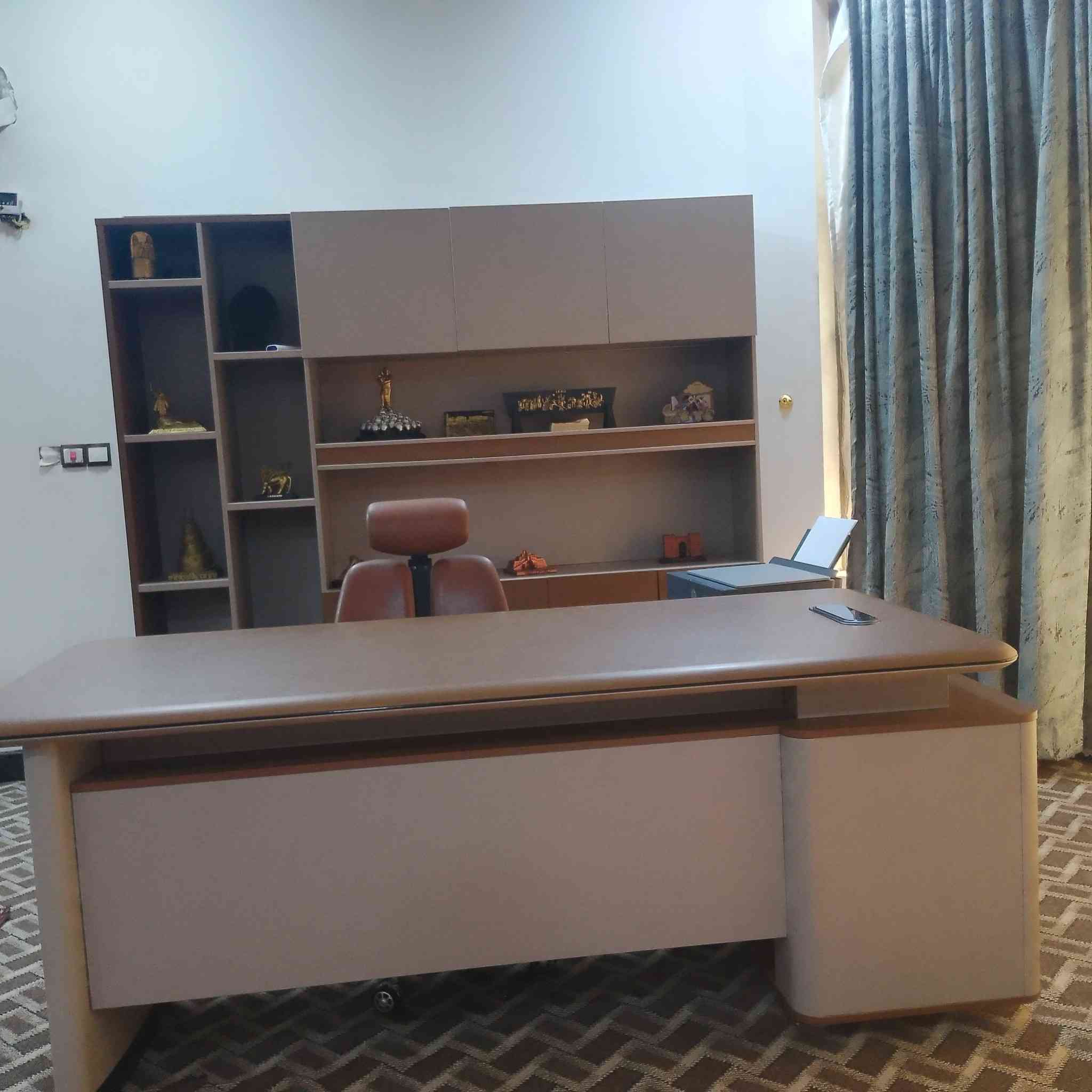 مكتب كامل مع الكرسي والعارضه للبيع تفاصيل خاص


**إذا كنت صاحب هذا الإعلان وتريد حذفه لأي سبب، رجاءا أرسل رسالة إلى الدعم الفني**