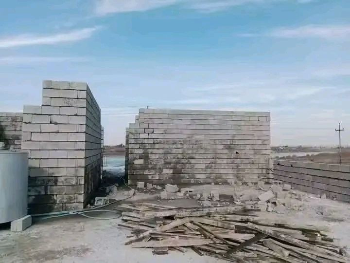 أسلام عليكم
كادر بناء متفرق 

تكعيبه+بيت +ممشه+حايط+بيتونه+ستاره+منهوله

اي شي يخص البناء نشتقلو

***********
