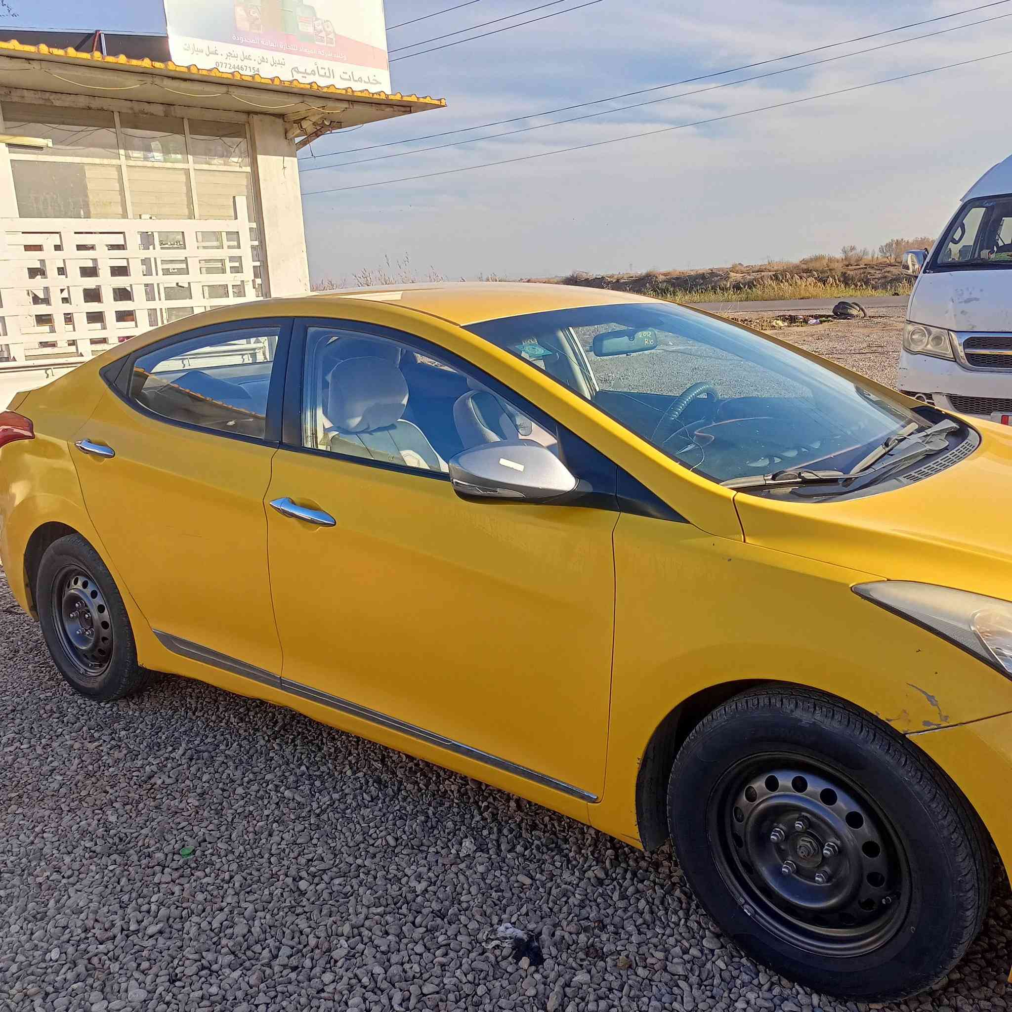 السلام عليكم افانتي موديل 2012 واردكندي كير ومحرك خير من الله محرك 1600 دوش  سيارة جاهزة من كلشي تخم تاير جديد حدادية جديدة عارضة 95 وبيه مجال مكان سيارة ديالى خان بني سعد للتواصل ***********
