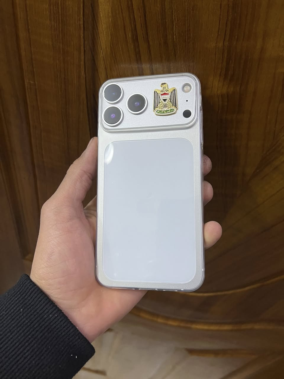 للبيع ايفون اكس ماكس ذاكرة 256 بطارية 80 محور 17 برو ماكس تحوير درجه اوله الجهاز مكفول ممبدل بي اي قطعه بس نقطه سوده بالشاشه بس فيس ايدي كامرات نت صوت كلة شغال السعر 230 الف الشراي واتساب او يتصل مكاني بغداد الامين 
***********
