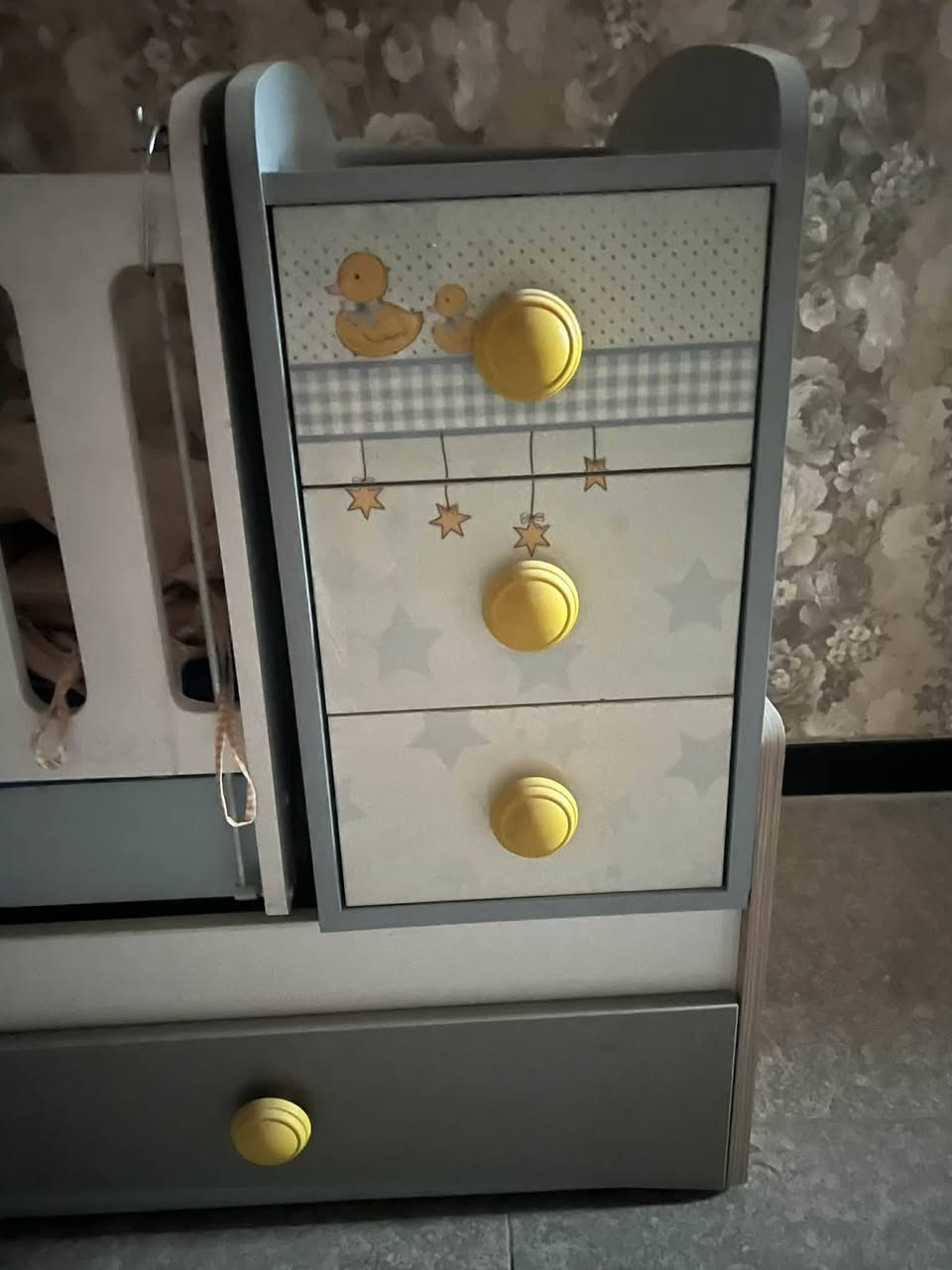 غرفةاطفال للبيع كلش نظيفه ماخذتهه غالية اريدهه ب300


**إذا كنت صاحب هذا الإعلان وتريد حذفه لأي سبب، رجاءا أرسل رسالة إلى الدعم الفني**