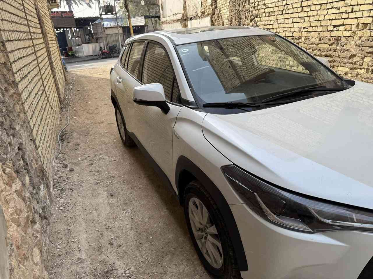 كورلا كروس ٢٠٢٥ ماشية ٩ مكانها بالكريعات *********** السعر ١٧٦$
