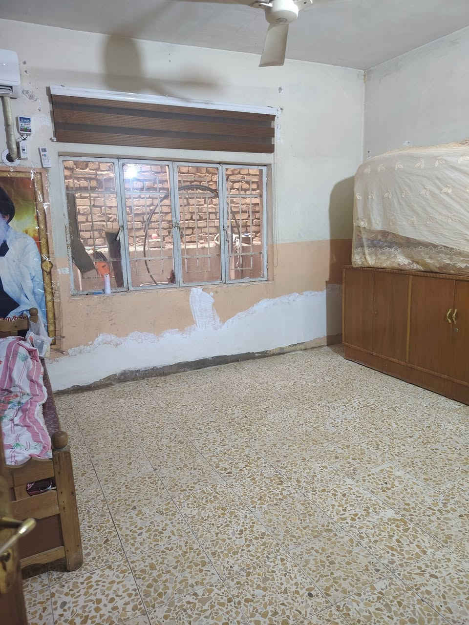 السلام عليكم
دار للبيع مساحة ٢٠٠ متر قاطين طابو صرف بغداد الحسينية بداية خدمات مسقط قرب المستشفى التركي يحتوي على ست غرف نوم وصاله استقبال حولي عدد ٢ مطبخ ومنور خلف الدار بيت كامل من البناء
السعر ١٣٥
صاحب الدار ***********د
