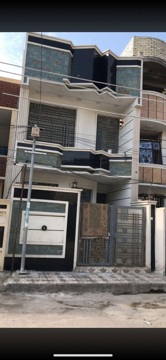 بيت للإيجار يحتوي ع اربع غرف واستقبال وباقي تفاصيل ب فيديو عنوانه حي ال جهاد قرب شارع 60 للاستفسار واتساب ***********
