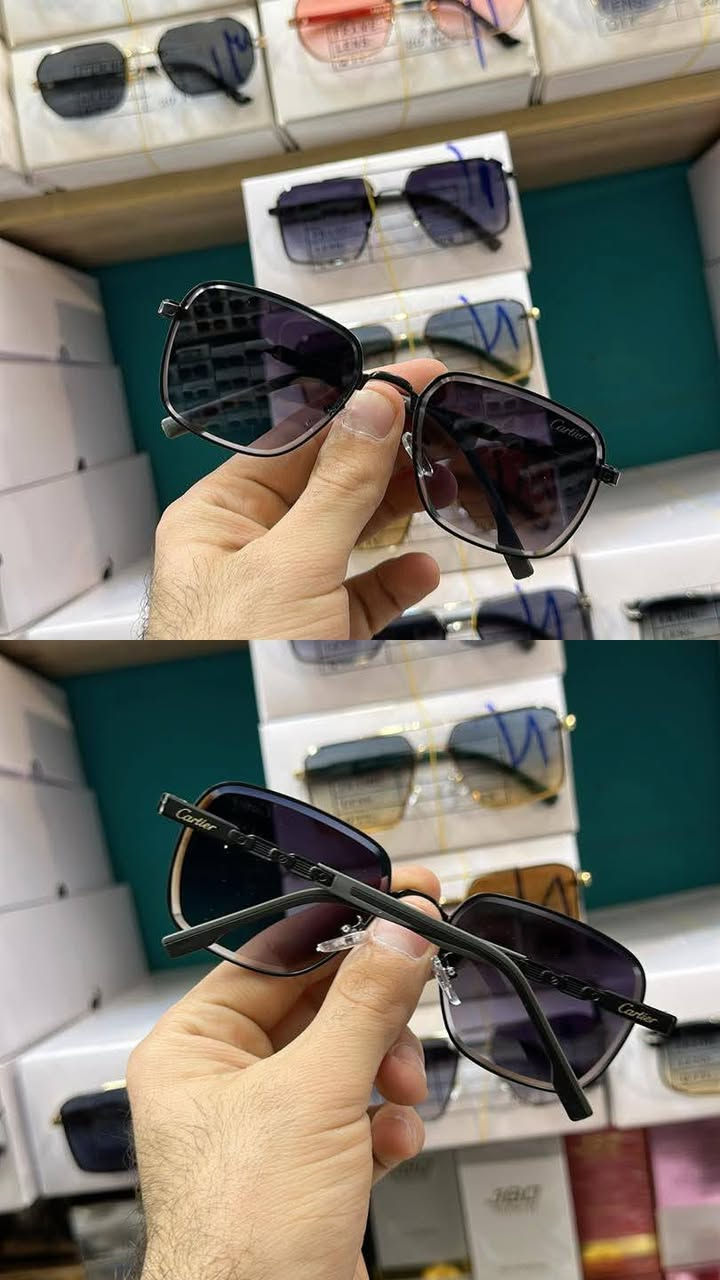 عوينات قرة العيون 
سلام عليكم 
وصلت وجبه جديدة من النظارات الشمسية ماركة 
تتكون من ٣ طبقات حماية العين 👁 بلورايز 
اطار طبي مريح 😌 
تتوفر لده عوينات قرة العيون للبصريات 
جبلة بدايه شارع الأطباء 
***********
