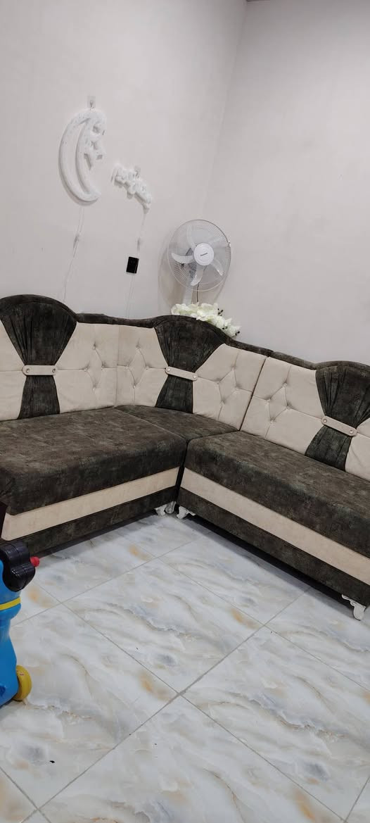 ديوان تفصال جديد 13 مقعد ب٧٥٠


**إذا كنت صاحب هذا الإعلان وتريد حذفه لأي سبب، رجاءا أرسل رسالة إلى الدعم الفني**