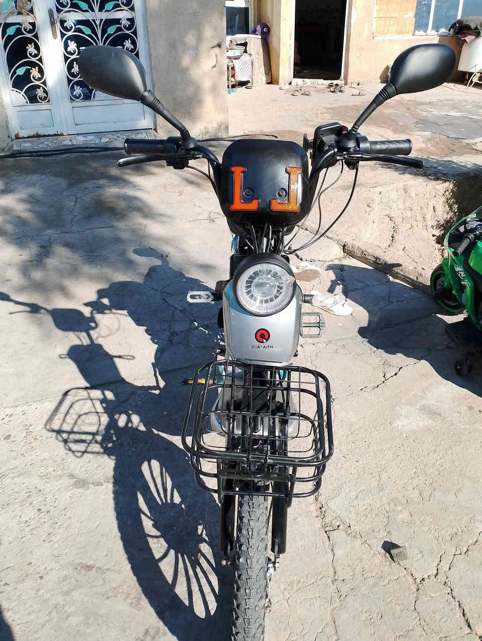 سلام عليكم دراجه كهربائيّة شحن
للبيع السعر 500 وبيهه مجال 
خاص مفتوح 
حله ناحية النيل 
***********
